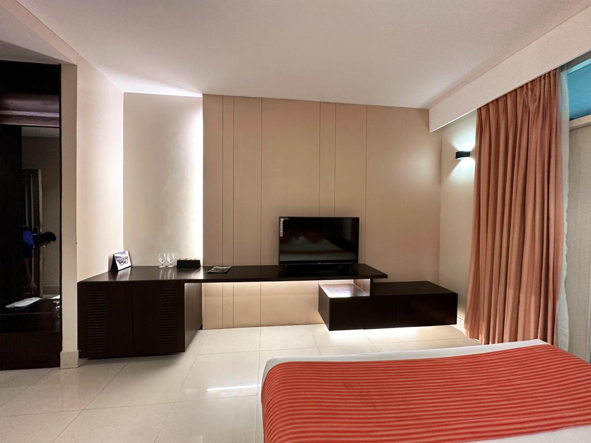 Foy'S Lake Resort Chittagong Bagian luar foto